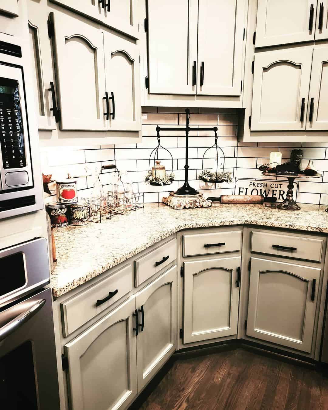 28 Corner Kitchen Cabinet Ideas and Layouts to Maximize Your Space