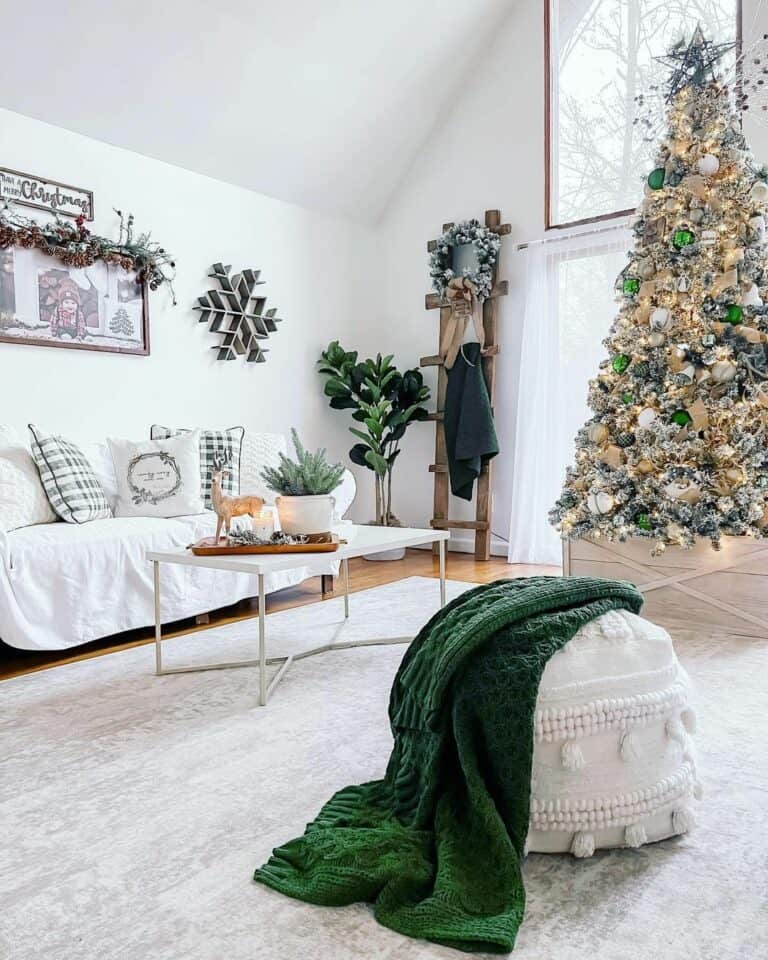 Cheerful Open Room With an Illuminated Christmas Tree