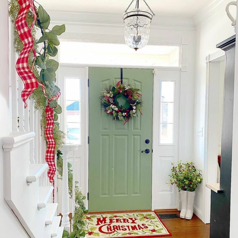 Christmas Cheer Staircase Decorations