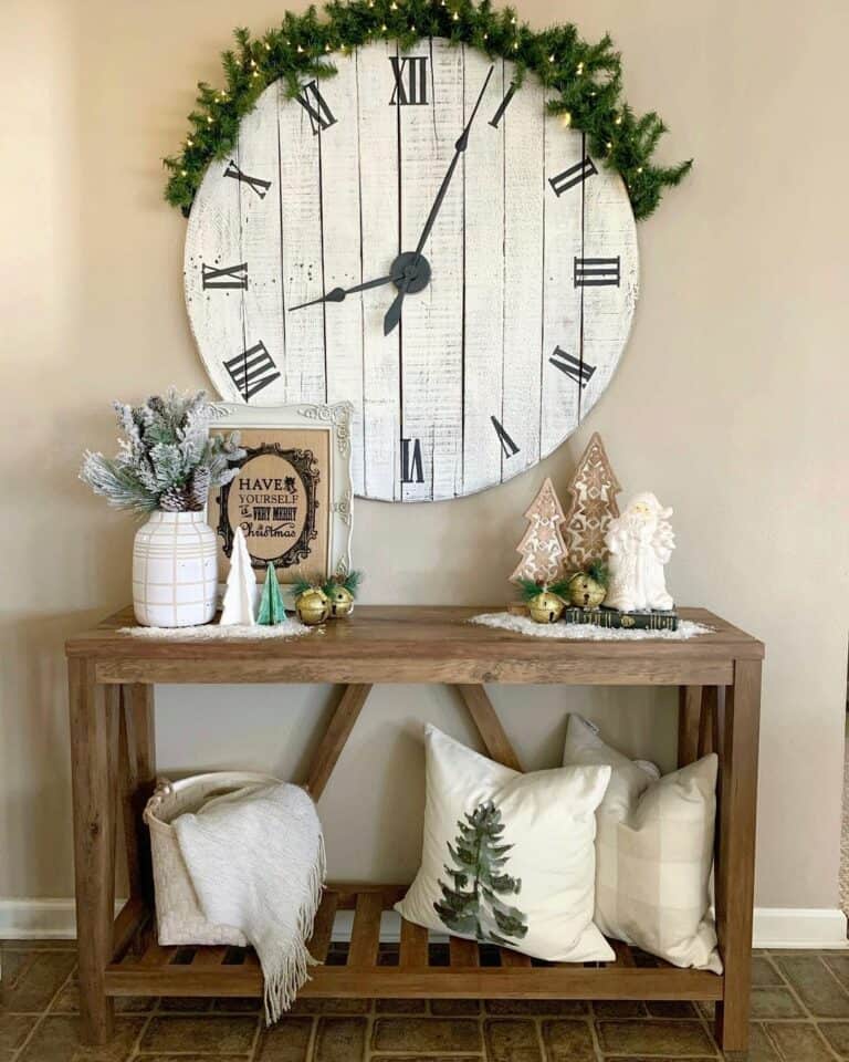 Christmas Décor for Farmhouse Entryways