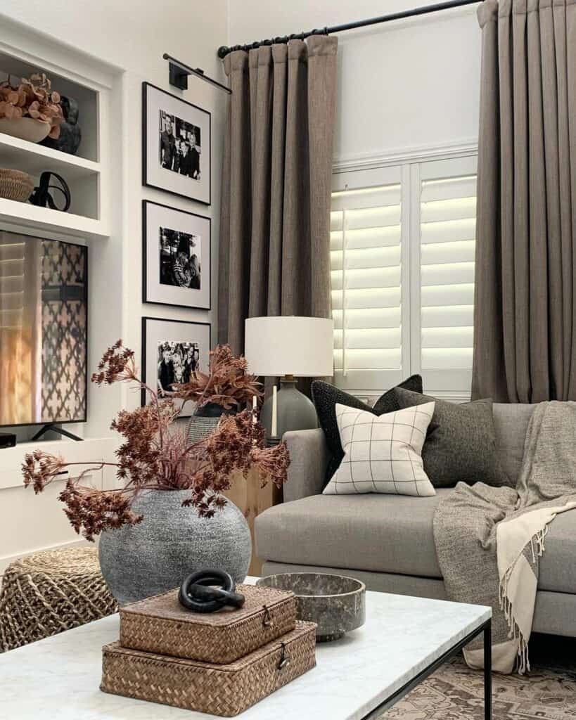 Contemporary Fall Décor for Coffee Table