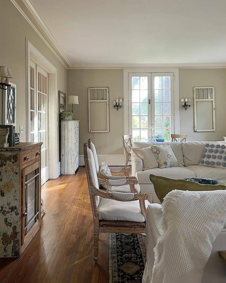 Cottage-inspired Farmhouse Living Room