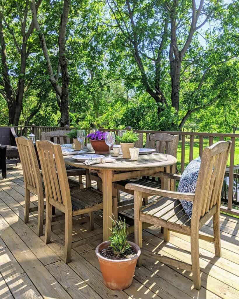 Country Deck Décor Concept