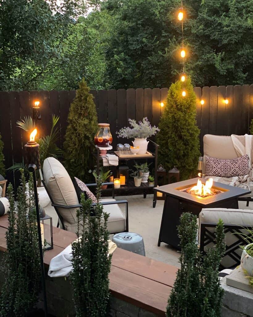 Cozy Backyard Design With Fire Pit