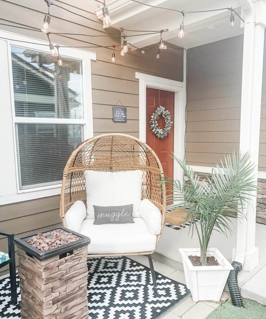 Cozy Farmhouse Front Stoop Beautification