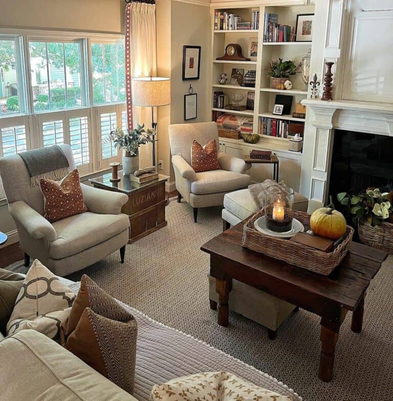 Cozy Lounge With Autumnal Touches