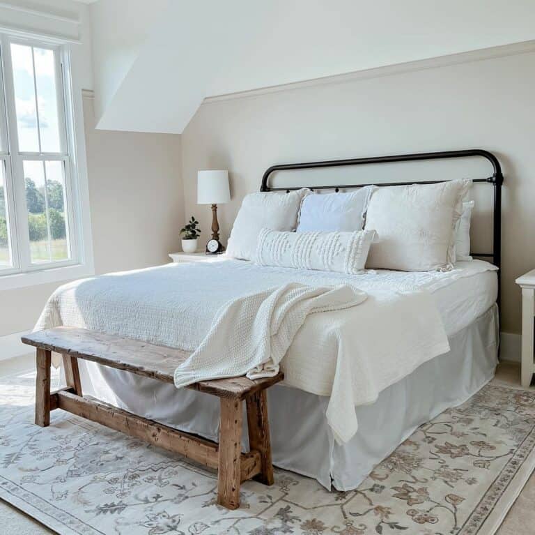 Cozy and Modern Farmhouse Guest Bedroom Idea