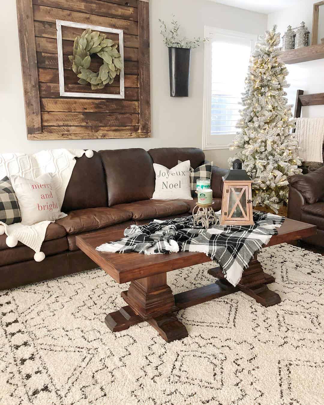vi krak lysere 16 Cozy Dark Brown Couch Living Room Ideas for Any Aesthetic