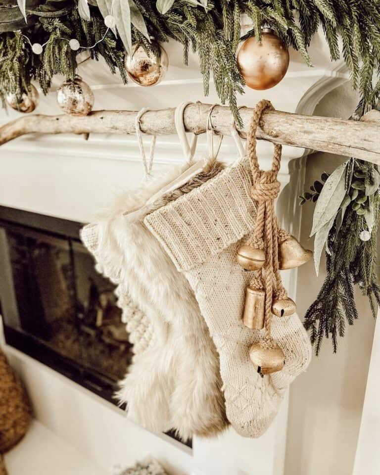 Earthy Christmas Décor Ideas for a Fireplace Mantle