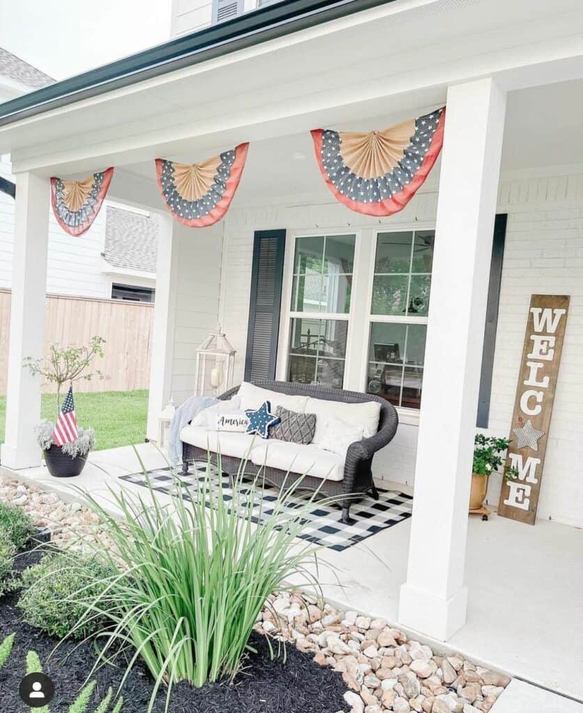 Easy Porch Décor for Independence Day