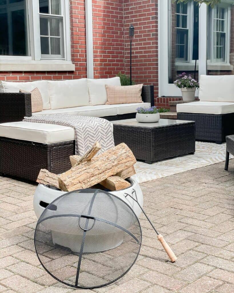 Elegant Modern Fire Pit Seating Area