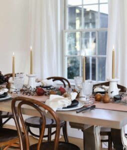 Elegant and Modern Thanksgiving Table Décor