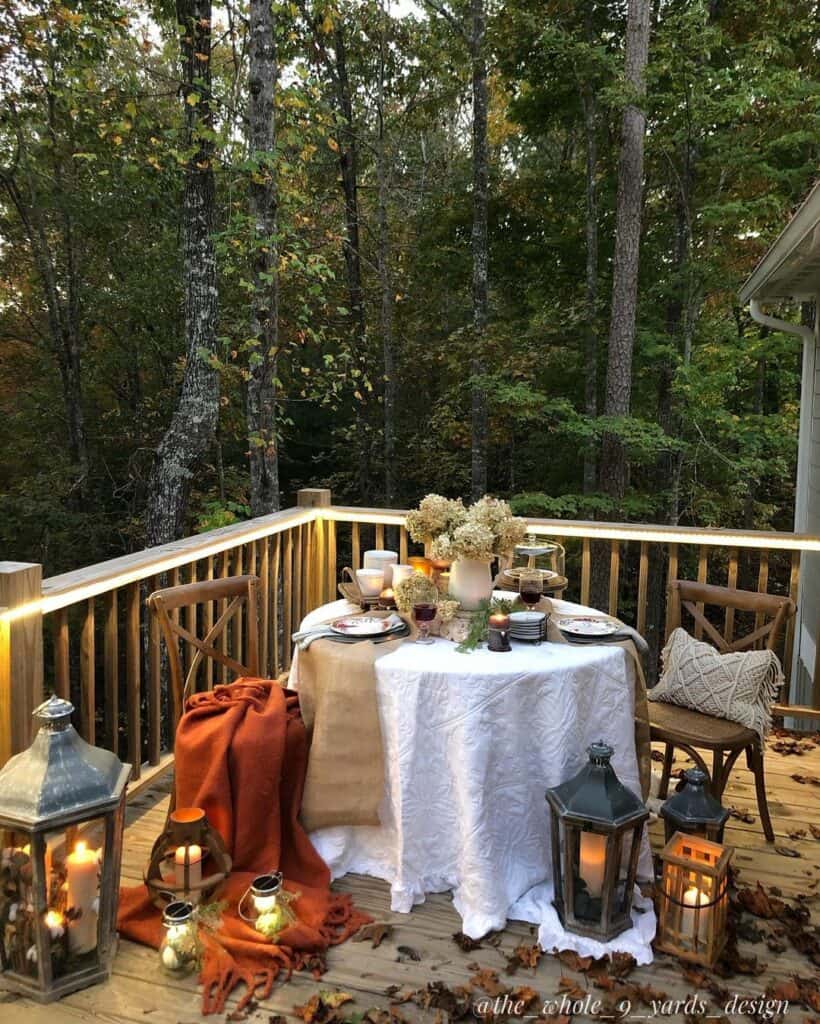 Fall Deck With Candle Lantern Décor