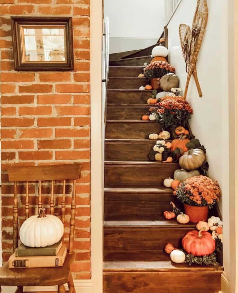 Fall Stairwell Décor Inspiration
