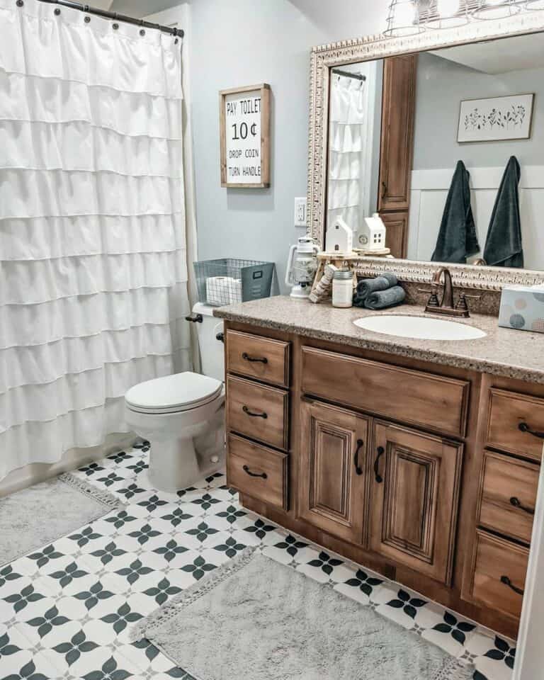 Farmhouse Basement Bathroom Décor