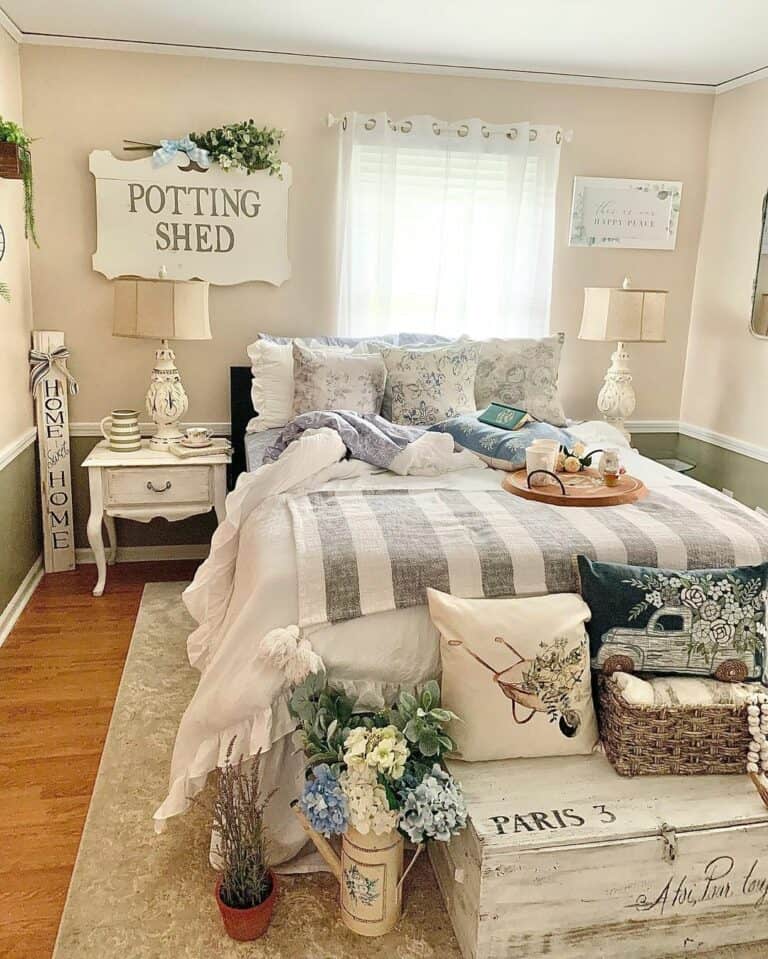 Farmhouse Guest Bedroom Idea