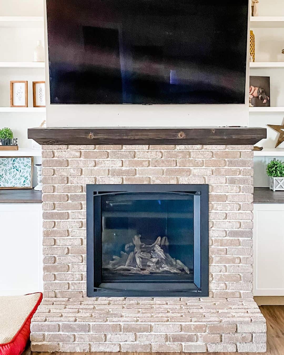 30 Timeless Wood Mantels for Brick Fireplace Designs
