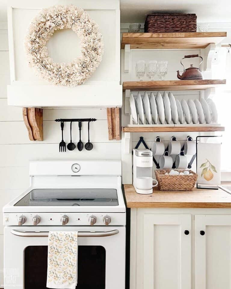 Farmhouse Kitchen Décor Idea