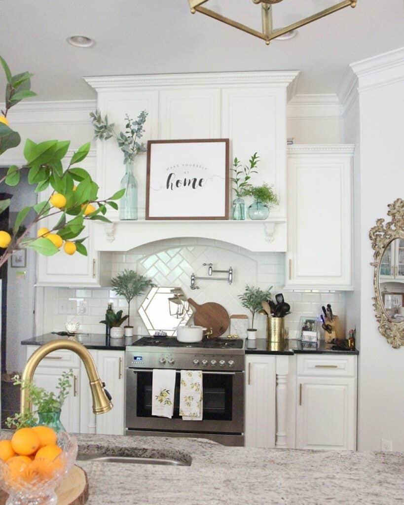 Farmhouse Kitchen With Crown Molding