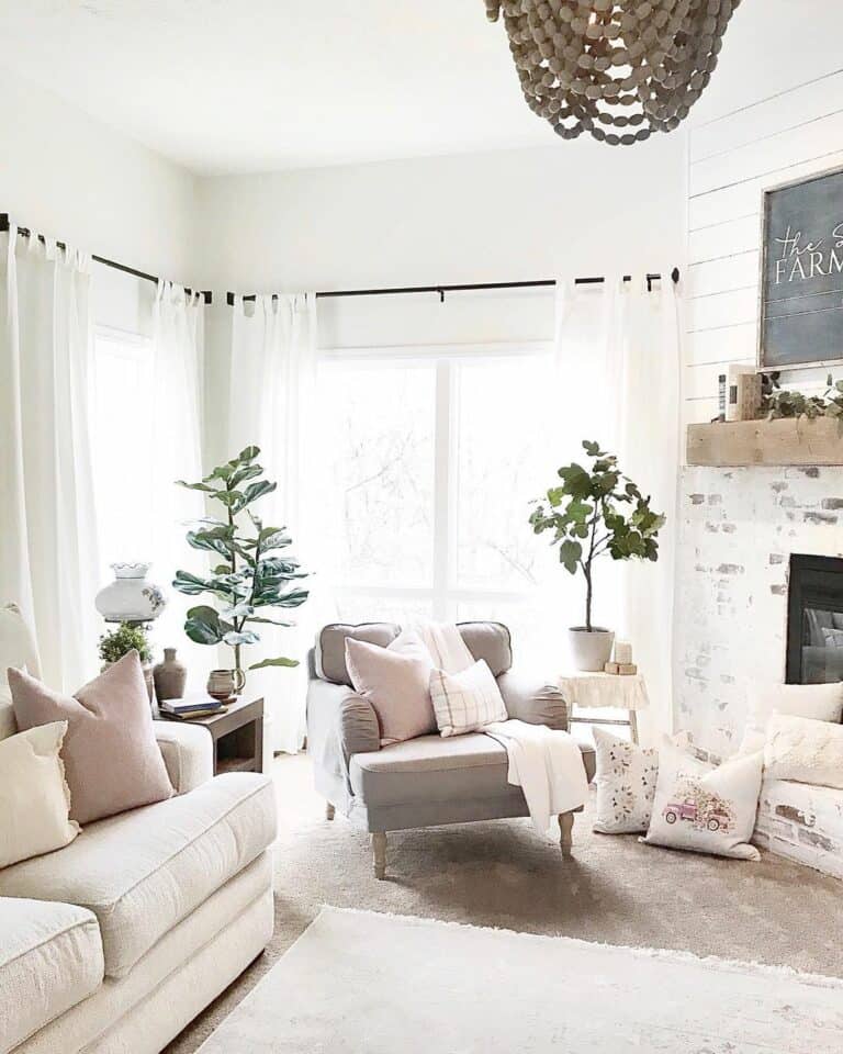 Farmhouse Living Room Fireplace