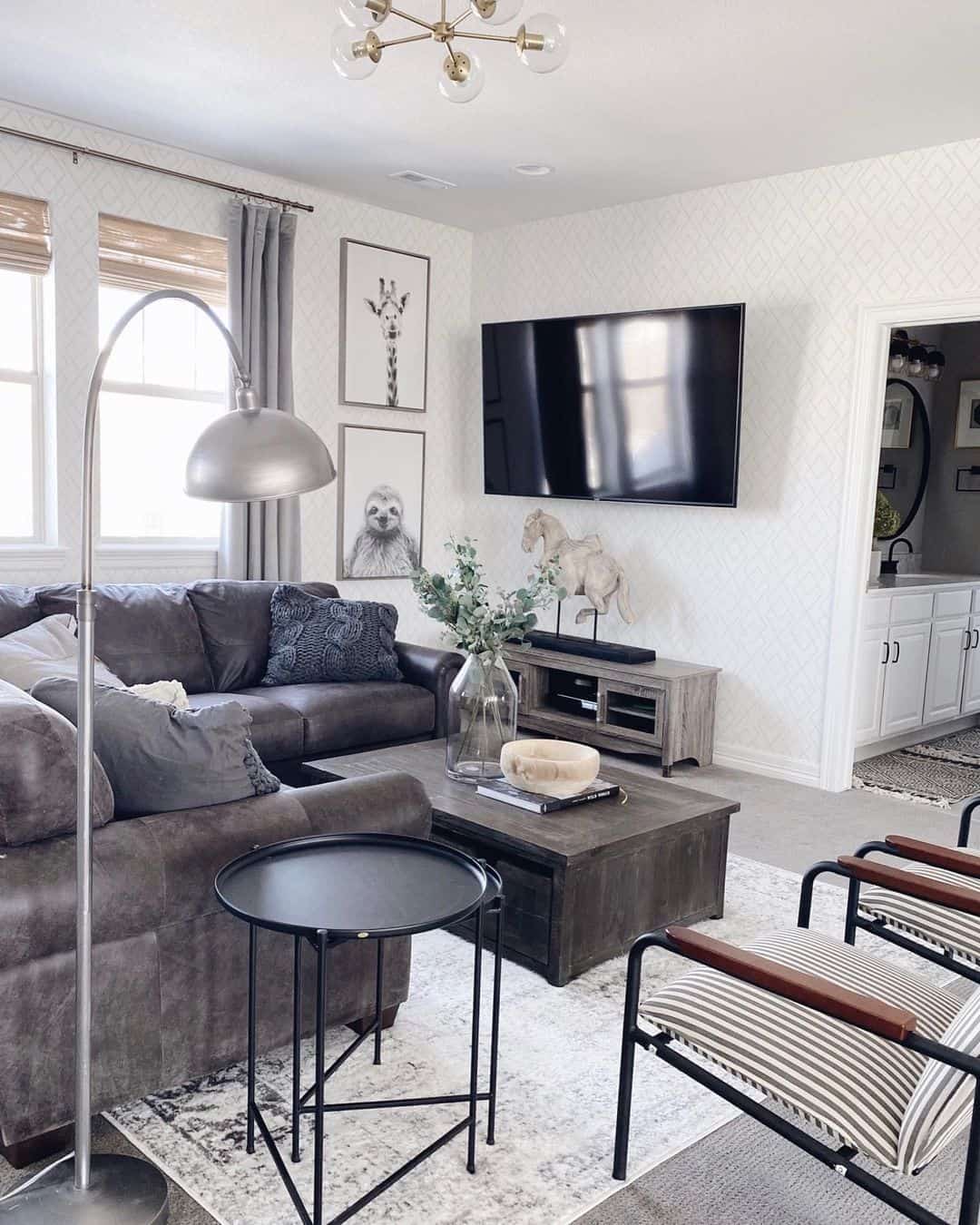31 Leather Couch Living Room Ideas for Rustic, Timeless Comfort