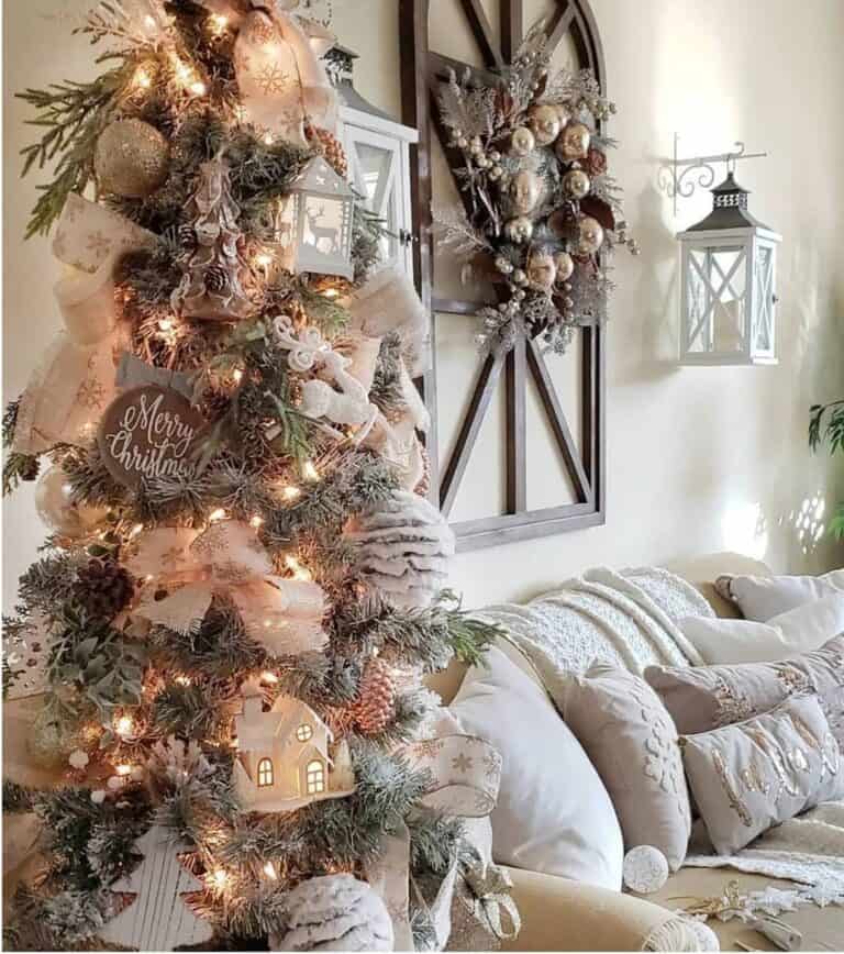 Farmhouse-inspired Living Room With Decorated Christmas Tree