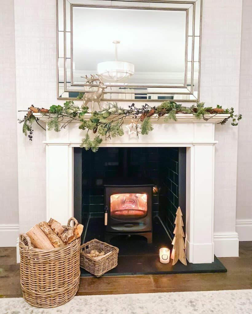Festive Fireplace Decoration Ideas