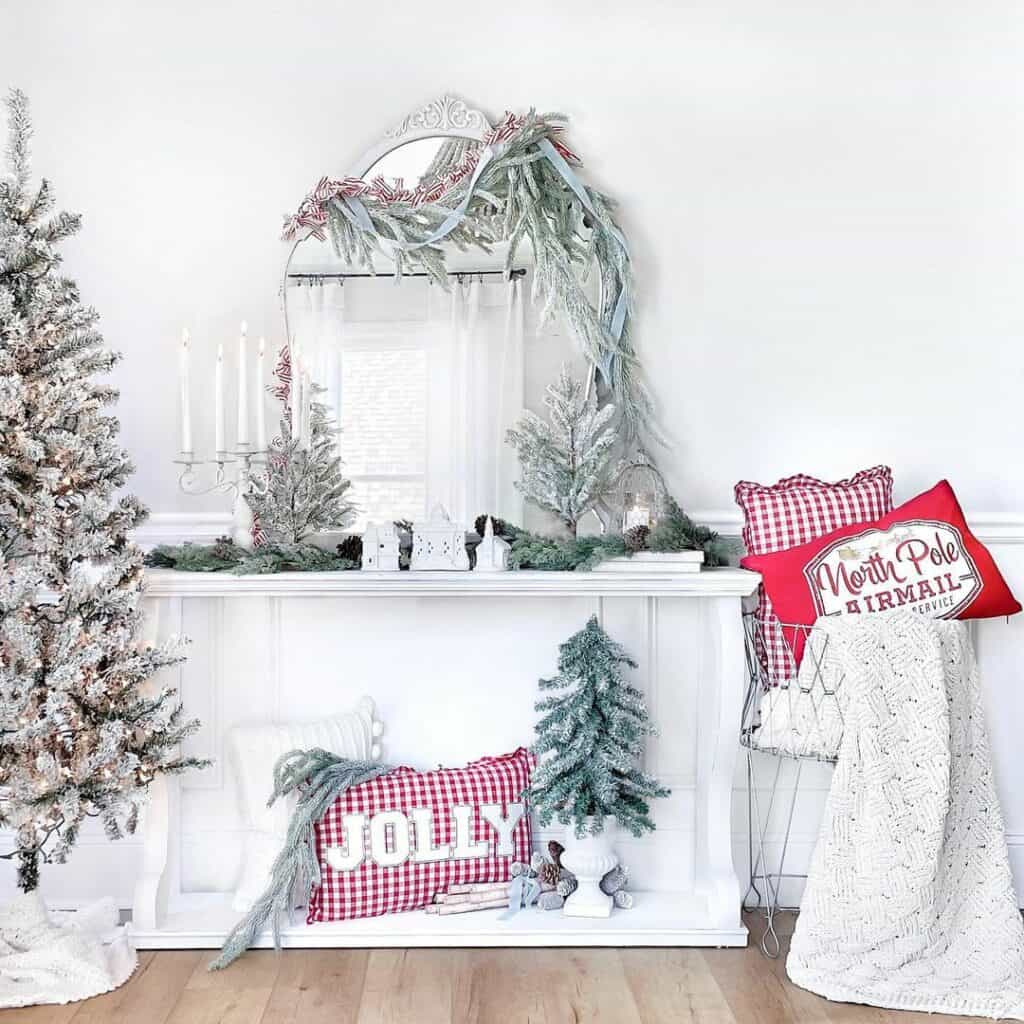 Festive Winter Entryway Décor Idea