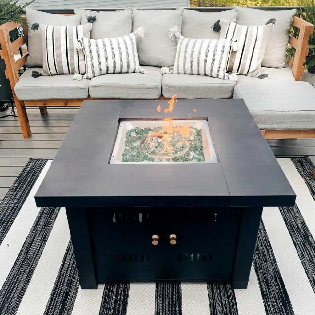 Fire Pit Seating Area With Neutral Furniture