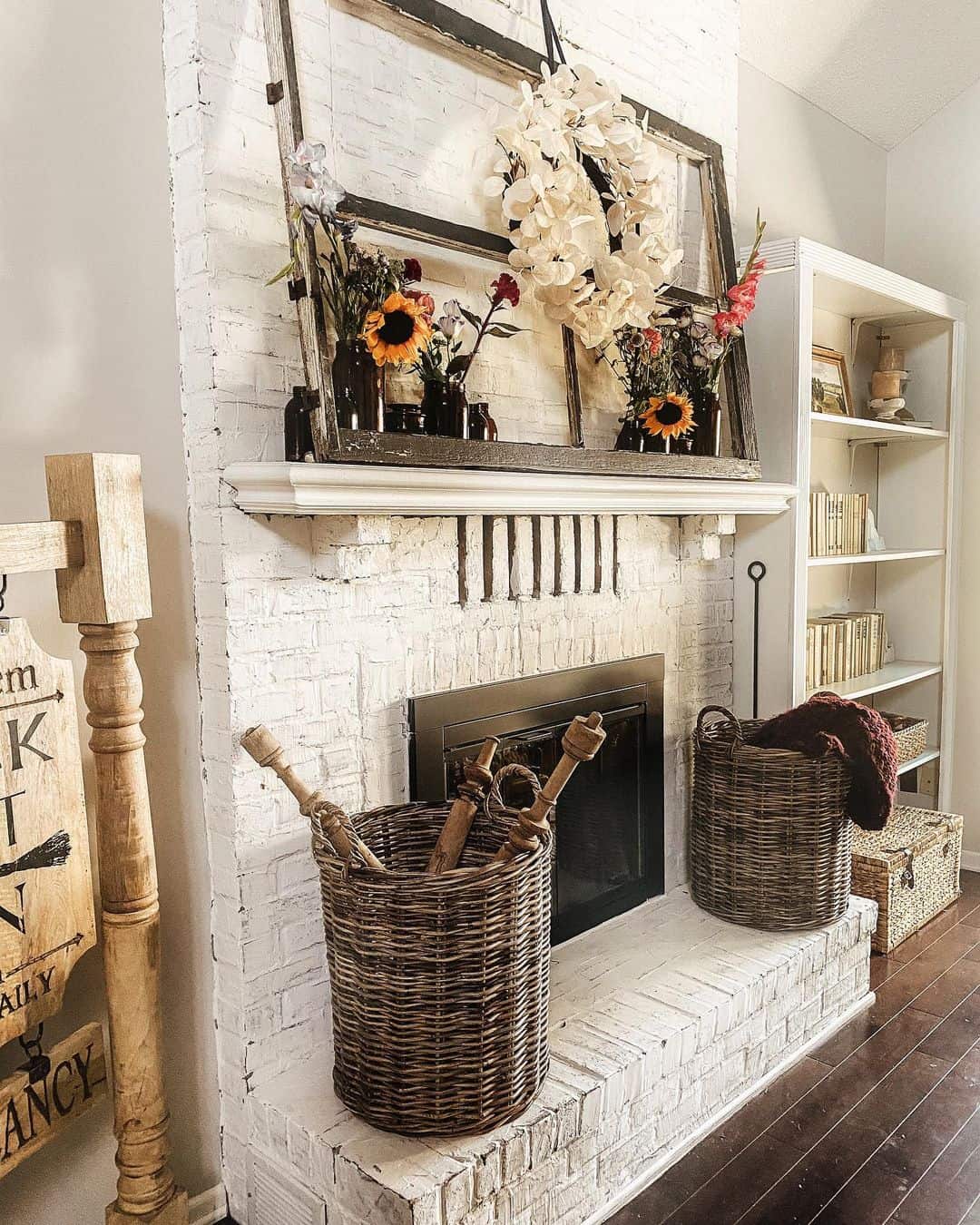 29 Summer Mantel Décor Ideas to Make Your Fireplace Blossom