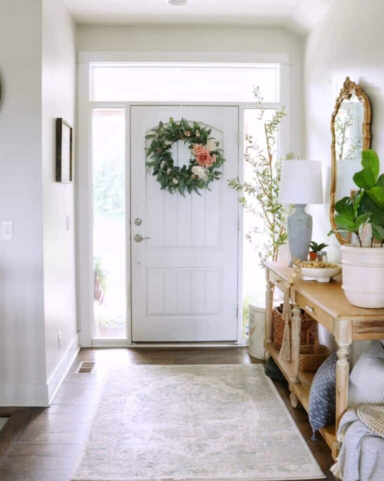 Foyer Décor and Entryway Table