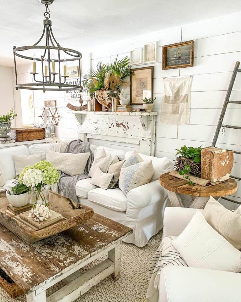 Gallery Wall Inspiration in Farmhouse Lounge
