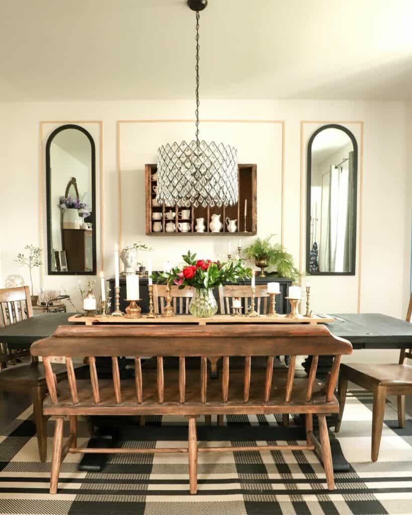 Glass Low-ceiling Pendant Lighting in Dining Room