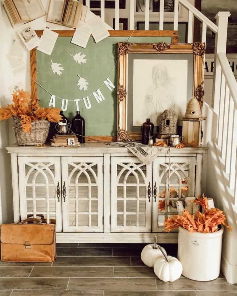 Green Fall Chalkboard In Entryway Nook