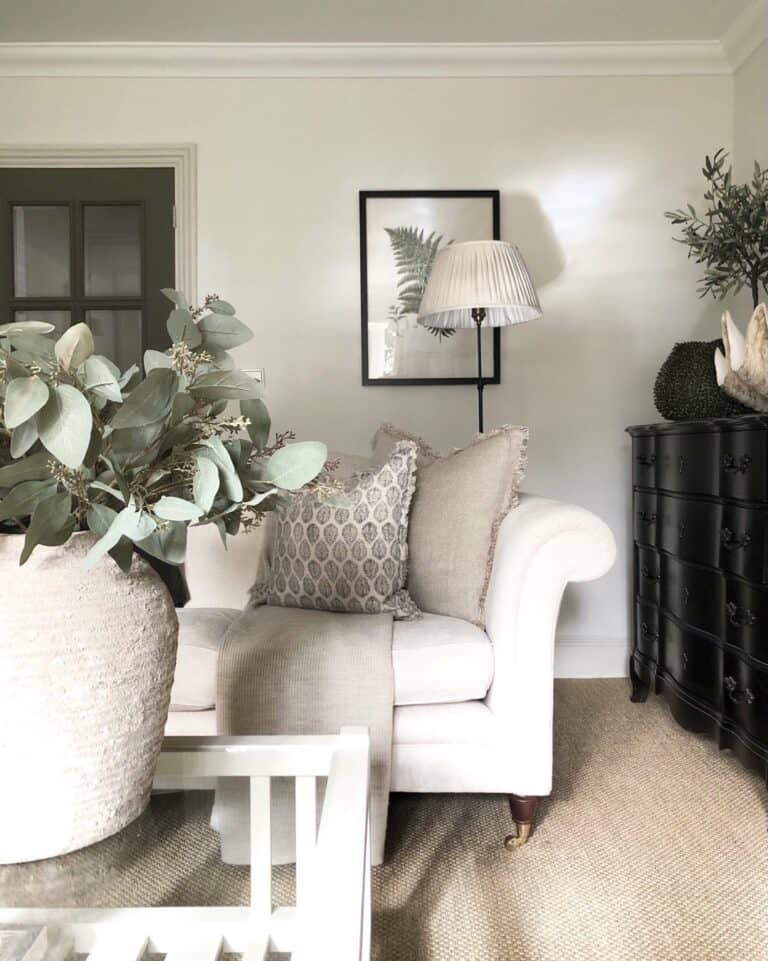 Grey and White Modern Farmhouse Living Room Ideas
