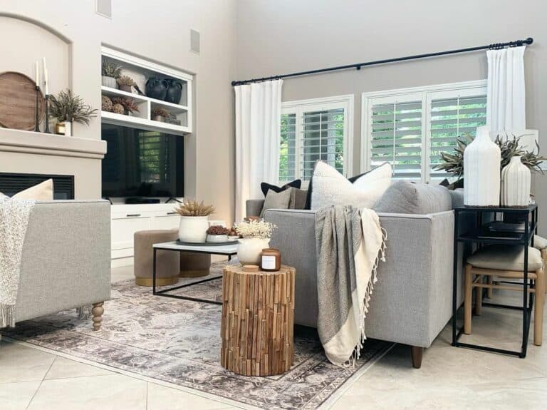 Grey and White Modern Farmhouse Living Room Ideas