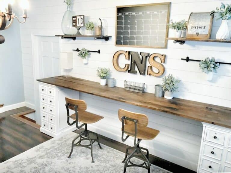 Home Office Idea With Farmhouse Décor