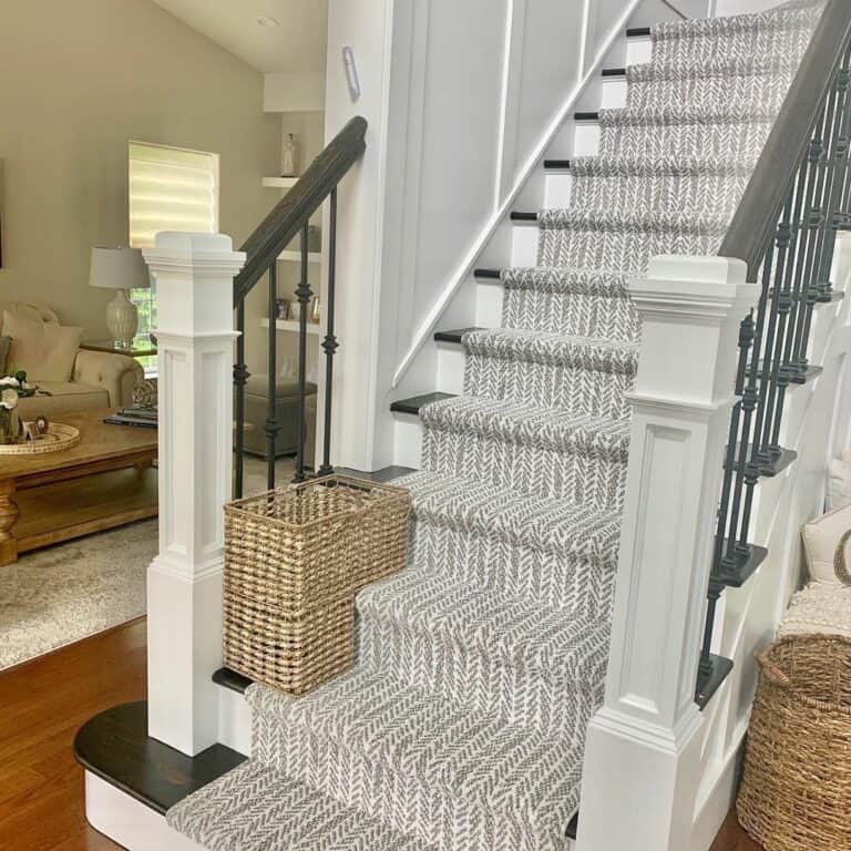 Ideas for a Stair Runner With a Gray-feathering Pattern