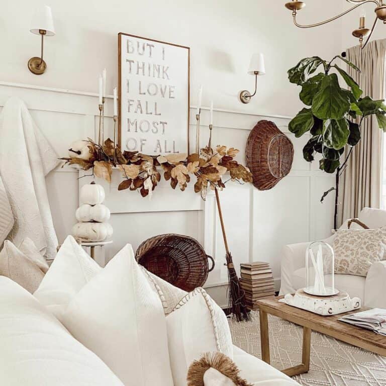 Ivory Common Room Idea With Fall Décor