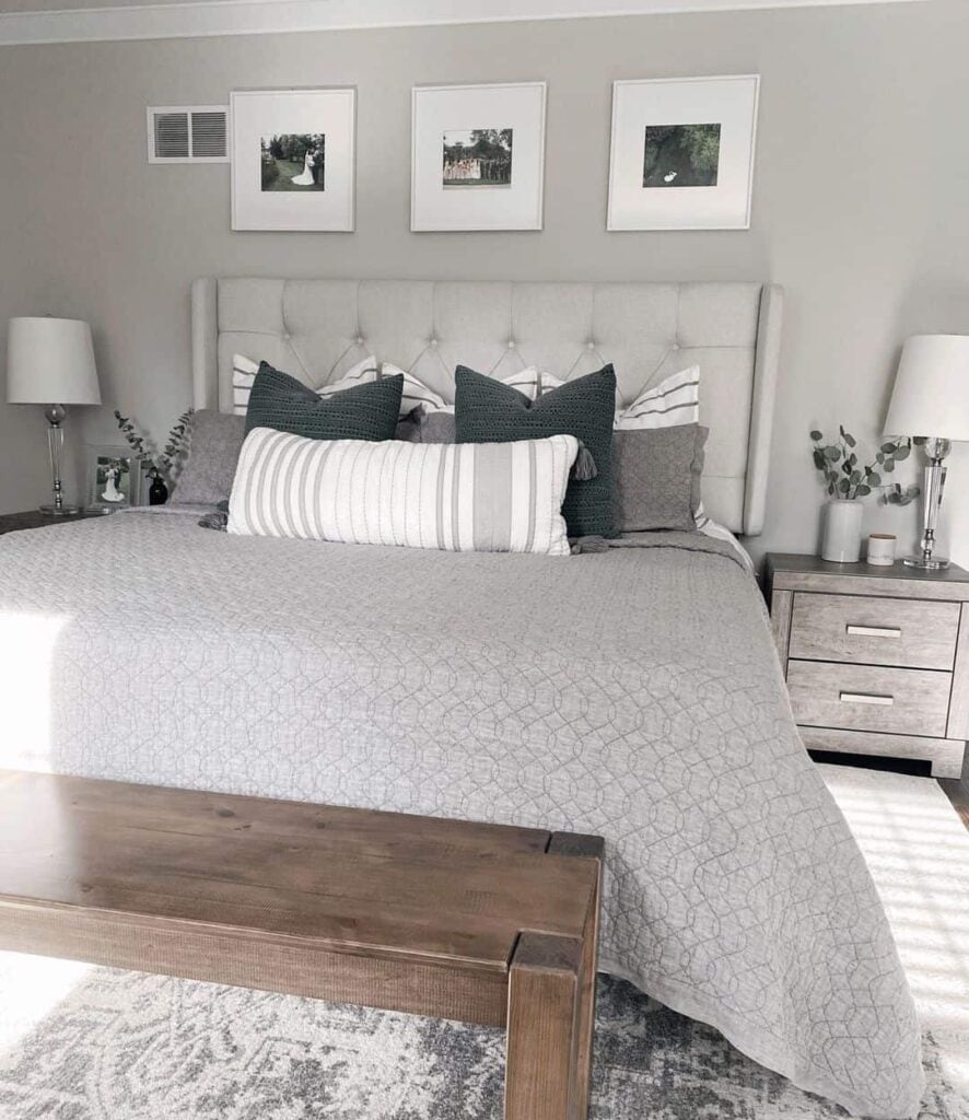 Light Gray Relaxing Bedroom Ideas