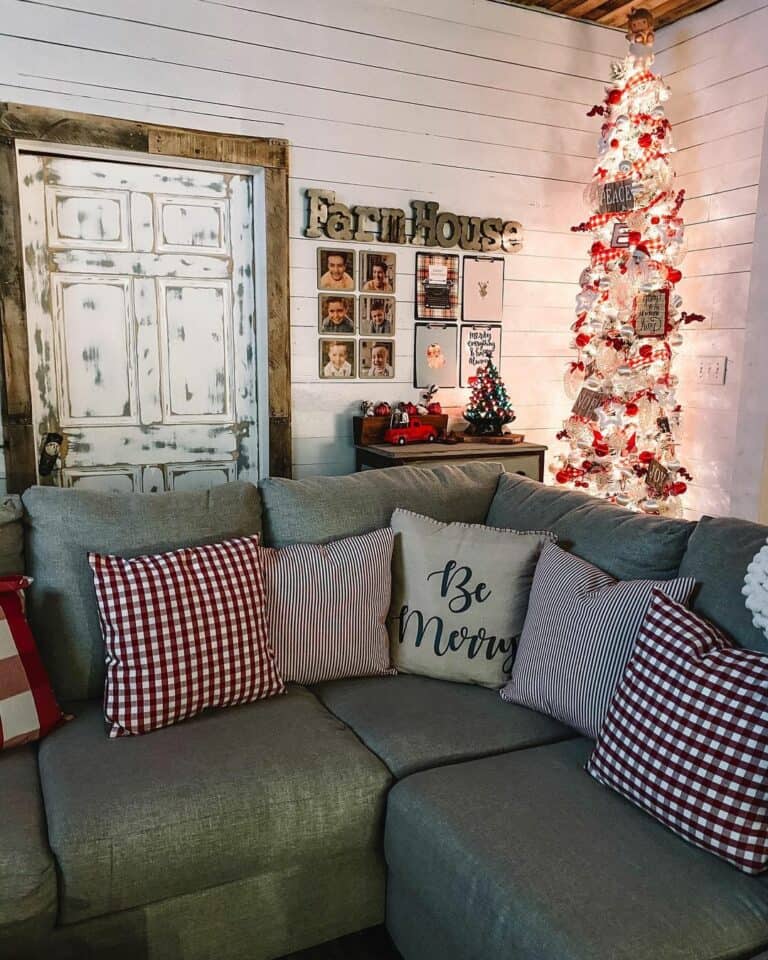 Living Room With Christmas Decorations