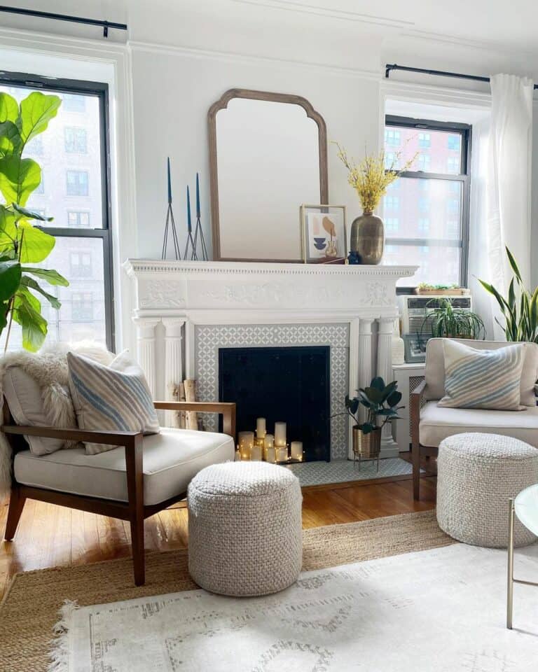 Living Room With Fireplace and Modern Farmhouse Décor