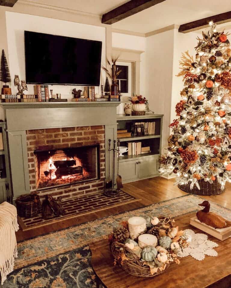 Living Room Woodland Christmas Décor