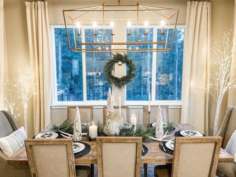 Luxurious and Modern Thanksgiving Table Idea