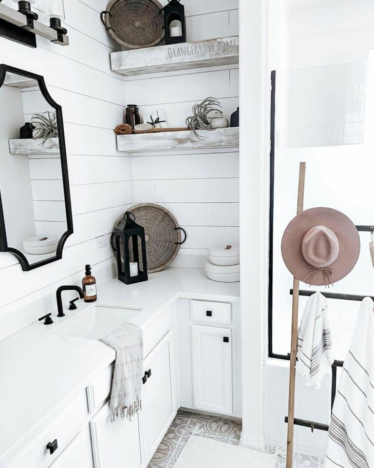 Master Bathroom With Monochrome Design