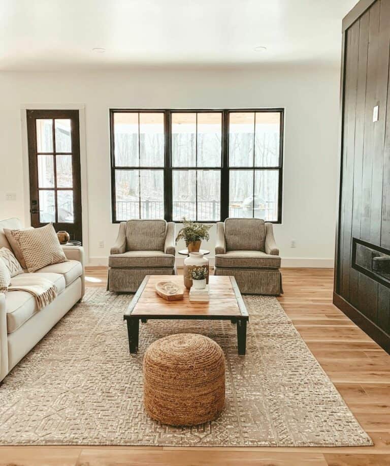 Minimalist Living Room With Black Rectangular Window Grids