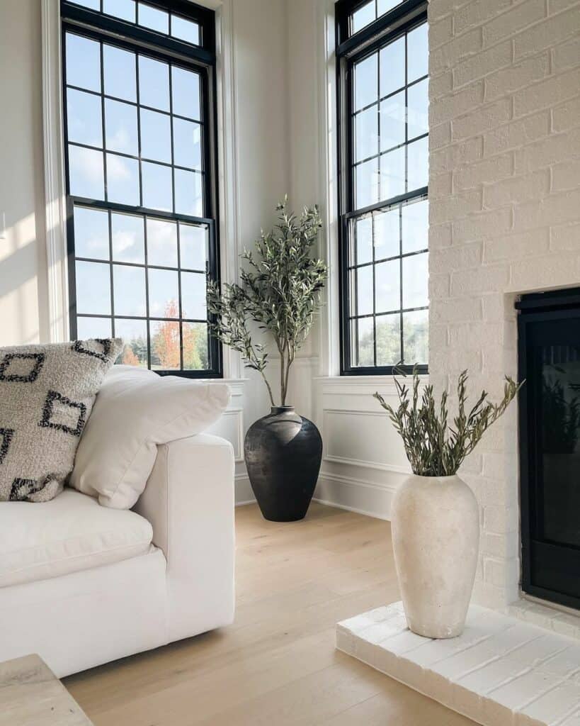 Mismatched Large Floor Vase In Modern Living Room