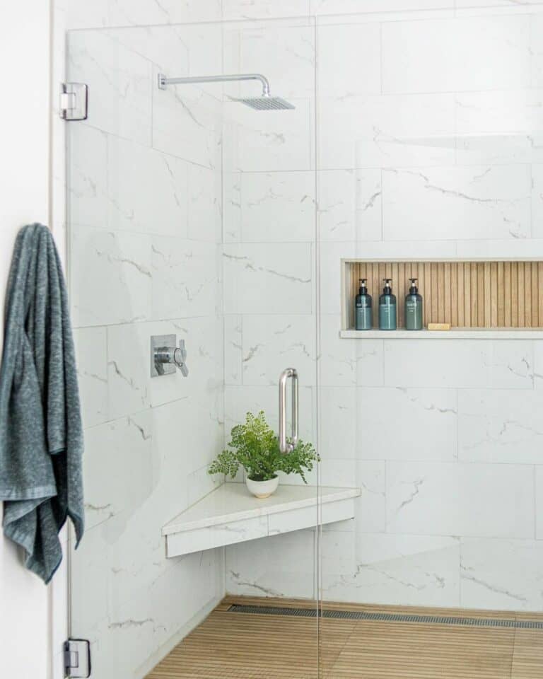 Modern Farmhouse Bathroom Décor for Shower