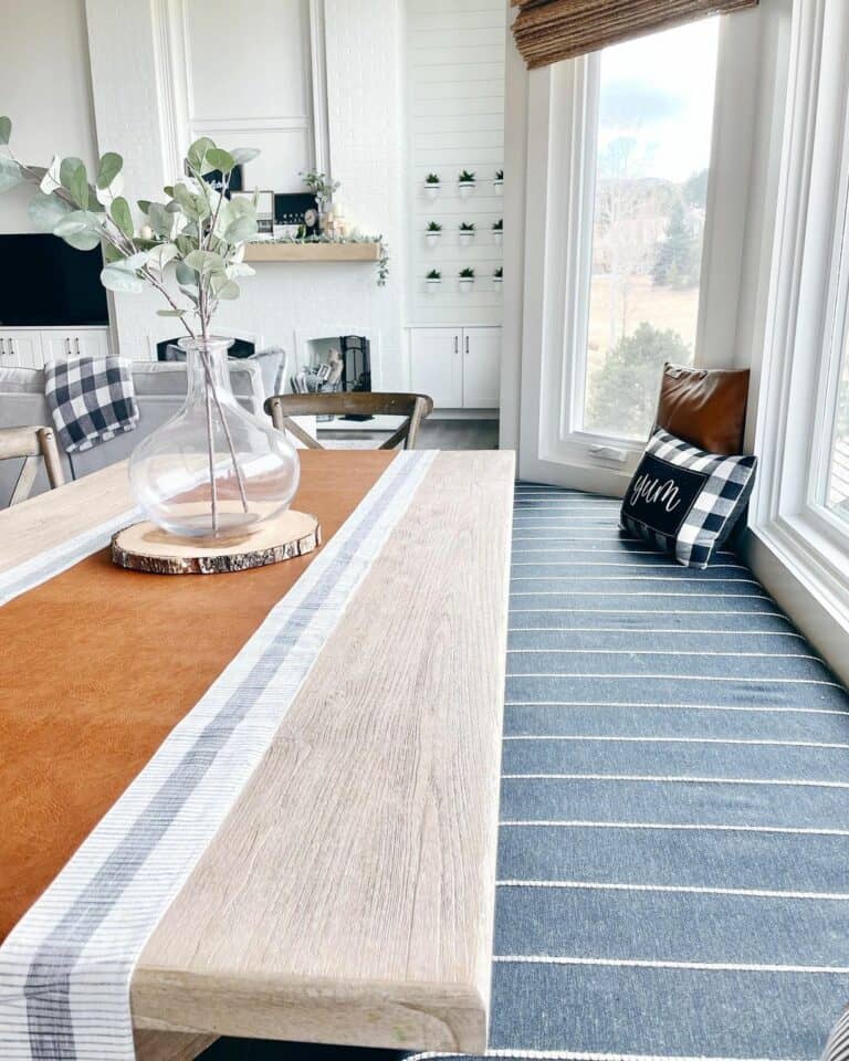 Modern Farmhouse Breakfast Nook