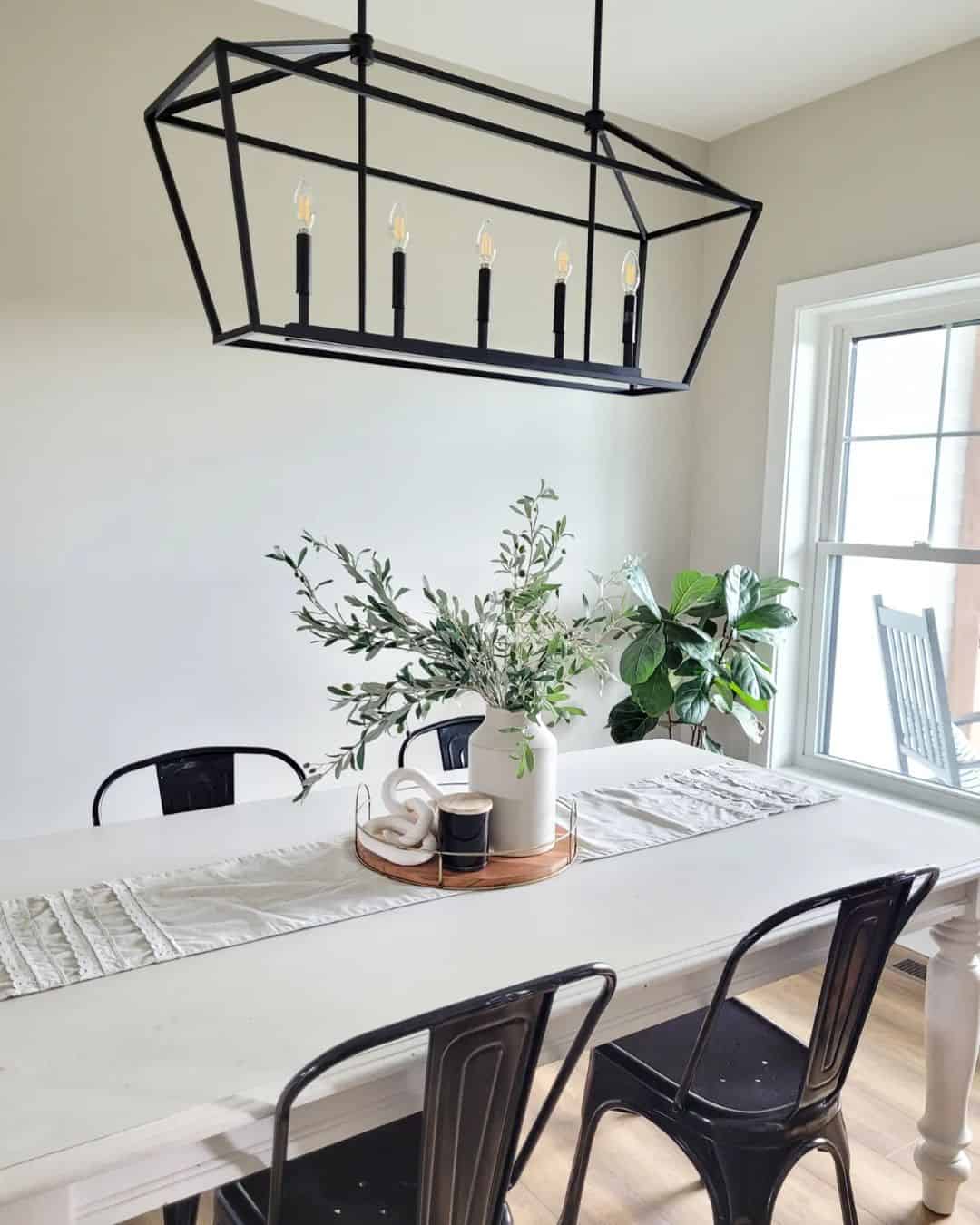 https://www.soulandlane.com/wp-content/uploads/2023/02/Modern-Farmhouse-Dining-Table-Decor.jpg